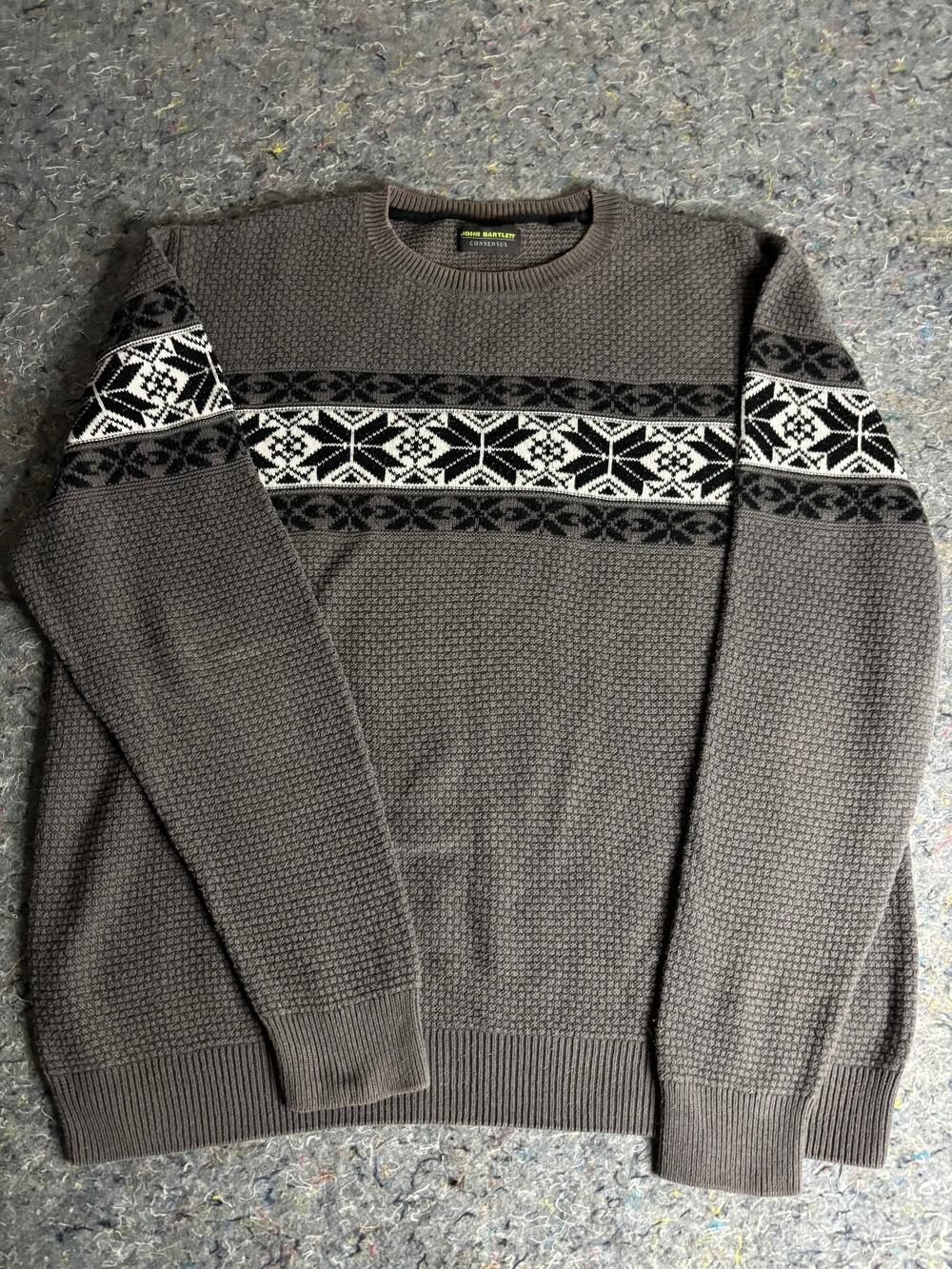 John Bartlett Consensus Mens (XL) Brown Black Icelandic Snowflake Knit Pattern